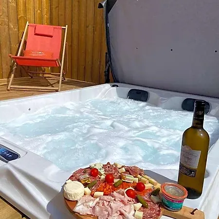 Les Du Quereux *